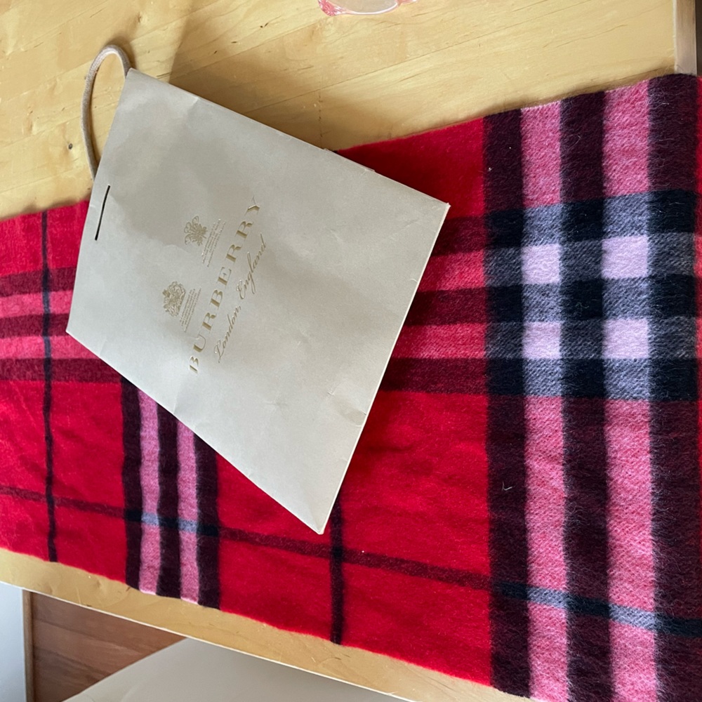 Burberry cashmere scarf